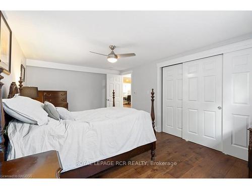 37 Grayview Dr, Grey Highlands, ON - Indoor Photo Showing Bedroom