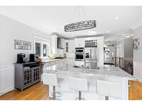 37 Grayview Dr, Grey Highlands, ON - Indoor Photo Showing Kitchen With Upgraded Kitchen