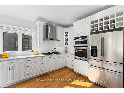 37 Grayview Dr, Grey Highlands, ON - Indoor Photo Showing Kitchen With Upgraded Kitchen