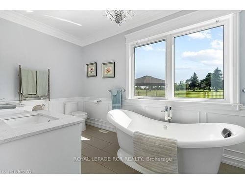 37 Grayview Dr, Grey Highlands, ON - Indoor Photo Showing Bathroom