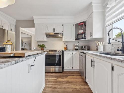 Kitchen - 13 Rue De Sagard, Gatineau (Gatineau), QC - Indoor Photo Showing Kitchen With Upgraded Kitchen