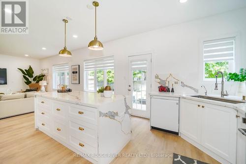 60 Monique Crescent, Barrie (East Bayfield), ON - Indoor Photo Showing Kitchen