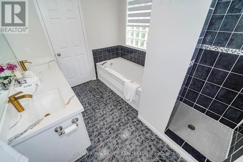 60 Monique Crescent, Barrie (East Bayfield), ON - Indoor Photo Showing Bathroom