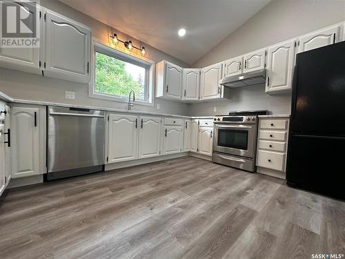 160 Sunset Drive S, Yorkton, SK - Indoor Photo Showing Kitchen