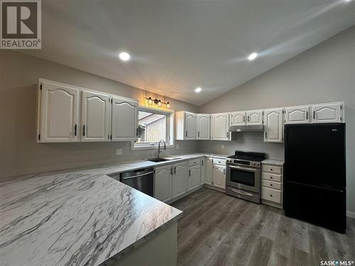 160 Sunset Drive S, Yorkton, SK - Indoor Photo Showing Kitchen