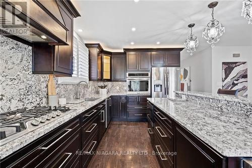 37 Cherie Road, St. Catharines, ON - Indoor Photo Showing Kitchen With Stainless Steel Kitchen With Upgraded Kitchen