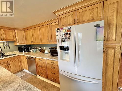 2959 Dragon Lake Road, Quesnel, BC - Indoor Photo Showing Kitchen With Double Sink