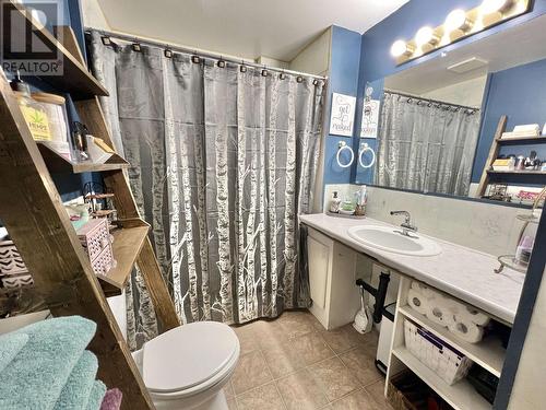 2959 Dragon Lake Road, Quesnel, BC - Indoor Photo Showing Bathroom