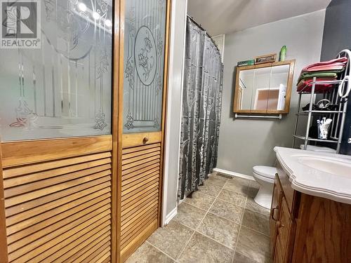 2959 Dragon Lake Road, Quesnel, BC - Indoor Photo Showing Bathroom