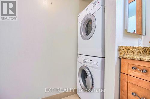 Ph601 - 5765 Yonge Street, Toronto (Newtonbrook East), ON - Indoor Photo Showing Laundry Room