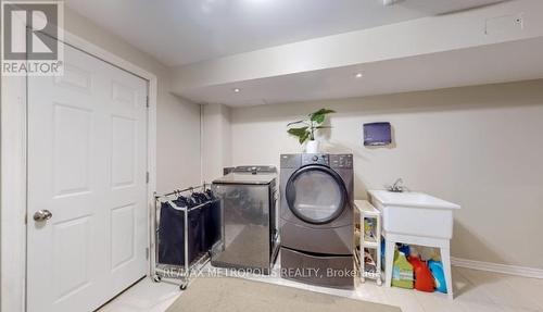 Bsmt - 16 Corner Brook Crescent, Vaughan (Vellore Village), ON - Indoor Photo Showing Laundry Room