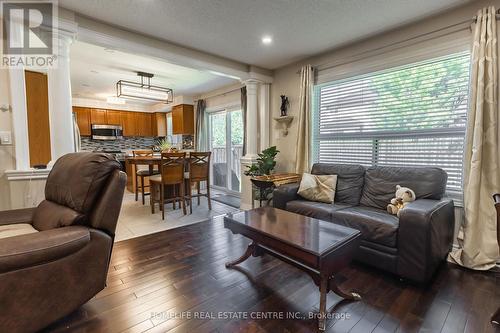 48 Prince Of Whales Drive, Barrie (Innis-Shore), ON - Indoor Photo Showing Living Room