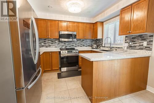 48 Prince Of Whales Drive, Barrie (Innis-Shore), ON - Indoor Photo Showing Kitchen With Upgraded Kitchen