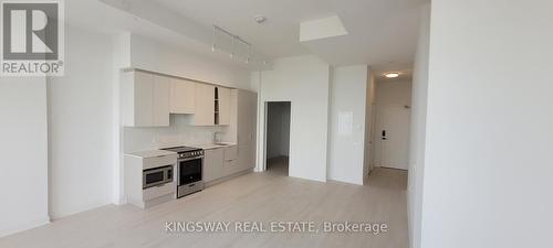 6008 - 3900 Confederation Parkway, Mississauga, ON - Indoor