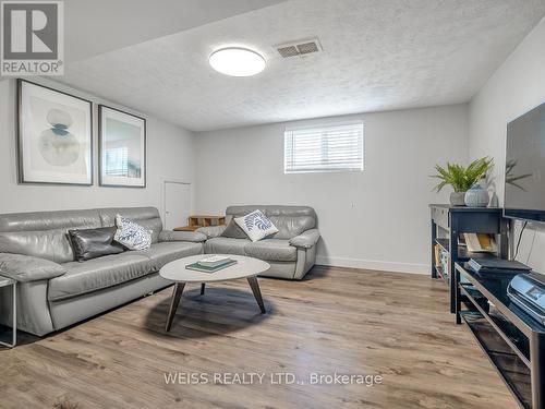 42 Frontenac Avenue, Toronto (Bedford Park-Nortown), ON - Indoor Photo Showing Living Room