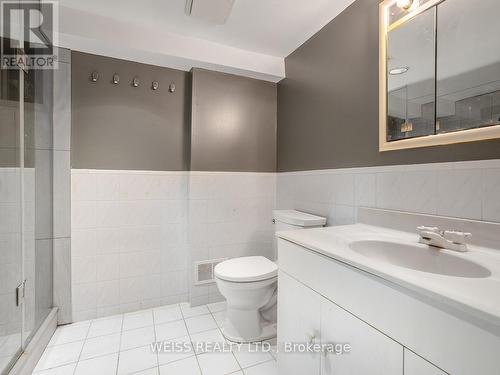 42 Frontenac Avenue, Toronto (Bedford Park-Nortown), ON - Indoor Photo Showing Bathroom