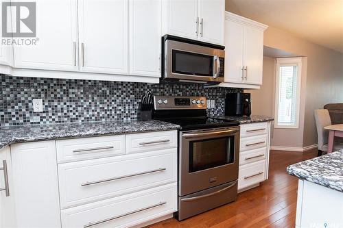 5 402 Tesky Crescent, Wynyard, SK - Indoor Photo Showing Kitchen With Upgraded Kitchen