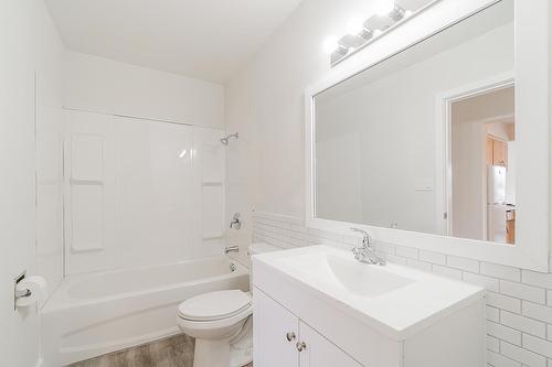 45824 Victoria Avenue, Chilliwack, BC - Indoor Photo Showing Bathroom