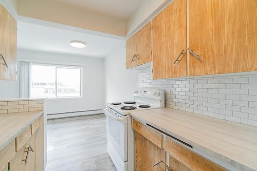 45824 Victoria Avenue, Chilliwack, BC - Indoor Photo Showing Kitchen