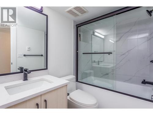 1946 Hemmerling Court, Kelowna, BC - Indoor Photo Showing Bathroom