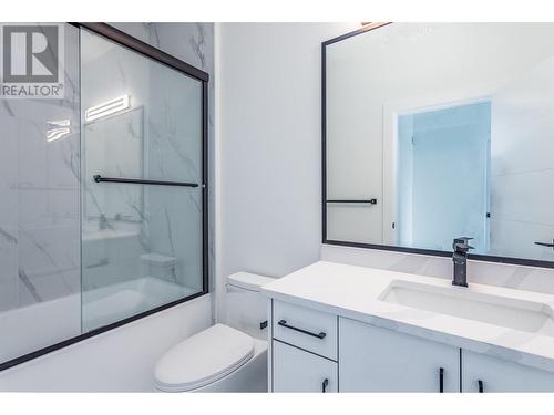 1946 Hemmerling Court, Kelowna, BC - Indoor Photo Showing Bathroom