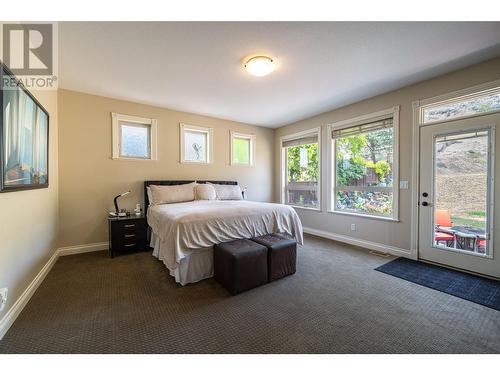 7551 Tronson Road, Vernon, BC - Indoor Photo Showing Bedroom