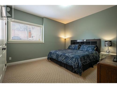 7551 Tronson Road, Vernon, BC - Indoor Photo Showing Bedroom