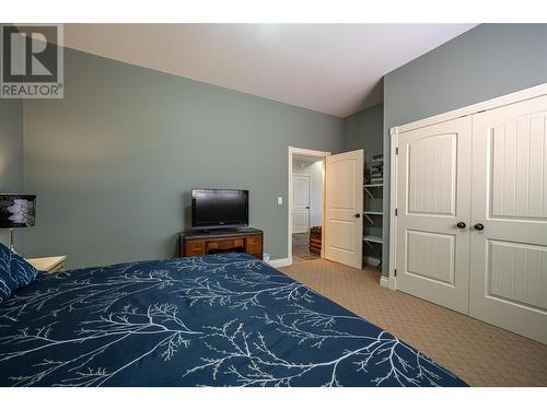 7551 Tronson Road, Vernon, BC - Indoor Photo Showing Bedroom