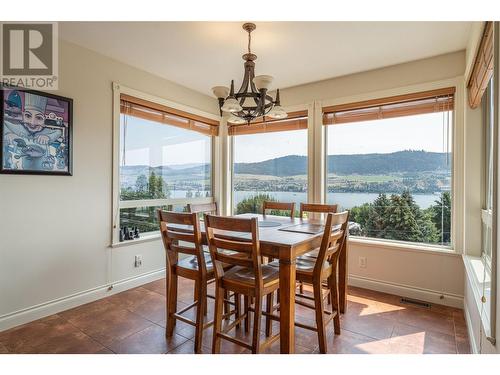 7551 Tronson Road, Vernon, BC - Indoor Photo Showing Dining Room