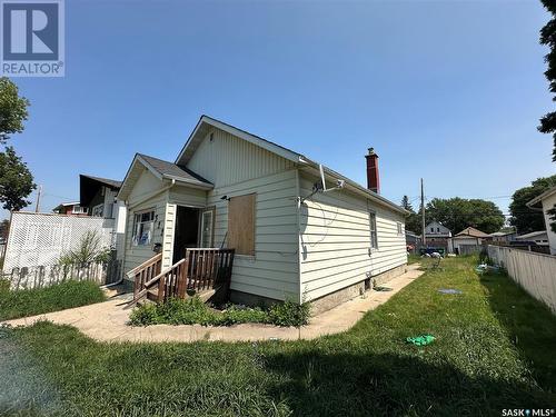 322 H Avenue S, Saskatoon, SK - Outdoor