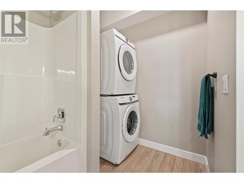 2699 Ridgemount Drive, West Kelowna, BC - Indoor Photo Showing Laundry Room