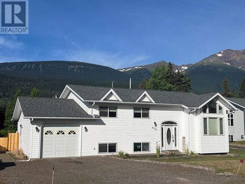 4941 4Th Avenue, Smithers, BC - Outdoor With Facade