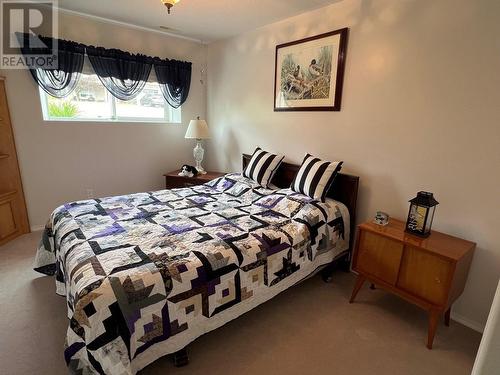 4941 4Th Avenue, Smithers, BC - Indoor Photo Showing Bedroom