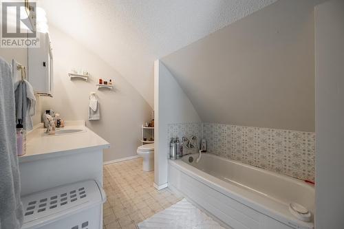 14495 E Shelley Road, Prince George, BC - Indoor Photo Showing Bathroom