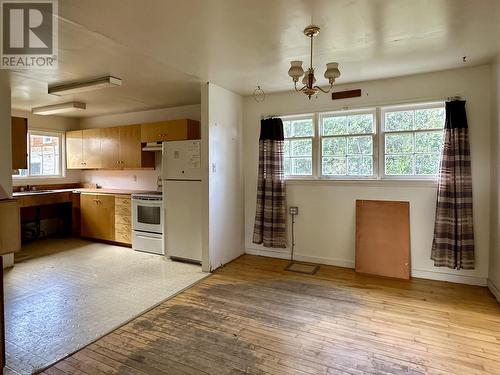 157 Mcconachie Creek Road, Fort Nelson, BC - Indoor Photo Showing Kitchen