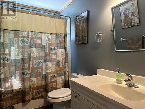 5212 Kallum Drive, 108 Mile Ranch, BC - Indoor Photo Showing Bathroom