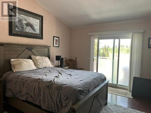 5212 Kallum Drive, 108 Mile Ranch, BC - Indoor Photo Showing Bedroom