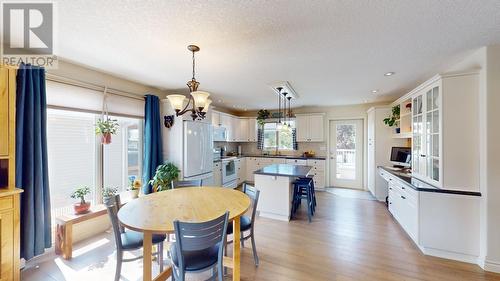 9812 90 Street, Fort St. John, BC - Indoor Photo Showing Dining Room