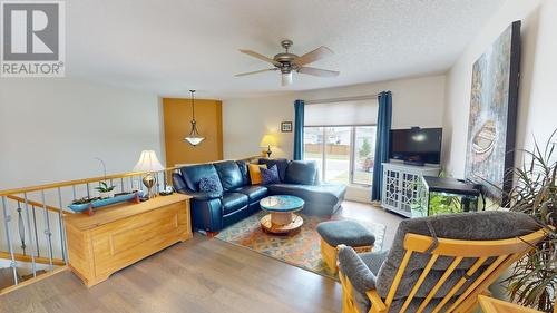 9812 90 Street, Fort St. John, BC - Indoor Photo Showing Living Room