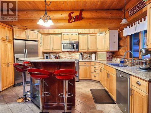 11885 Muralt Road, Prince George, BC - Indoor Photo Showing Kitchen