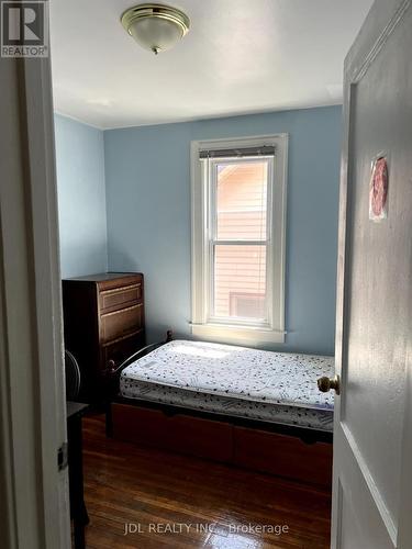 703-705 Partington Avenue, Windsor, ON - Indoor Photo Showing Bedroom