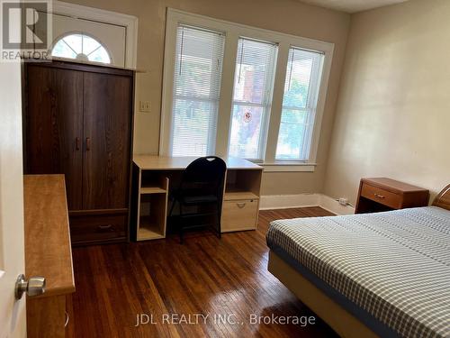 703-705 Partington Avenue, Windsor, ON - Indoor Photo Showing Bedroom