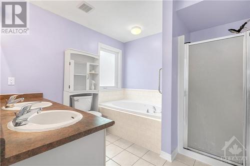 16 Halkirk Avenue, Ottawa, ON - Indoor Photo Showing Bathroom