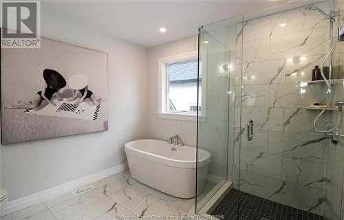 47 Belleview, Kingsville, ON - Indoor Photo Showing Bathroom