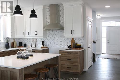 47 Belleview, Kingsville, ON - Indoor Photo Showing Kitchen