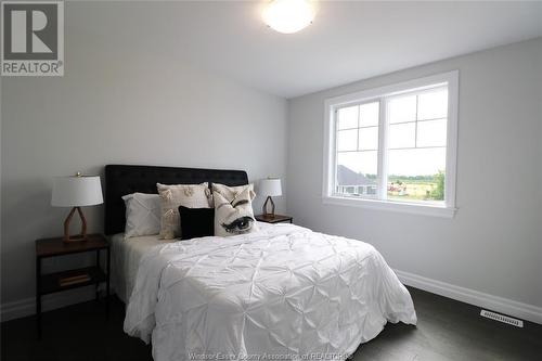 47 Belleview, Kingsville, ON - Indoor Photo Showing Bedroom