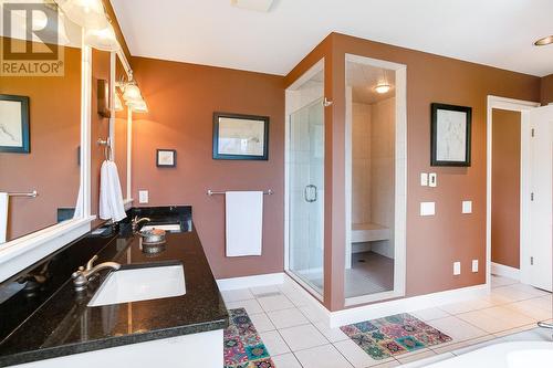 3316 Ridge Boulevard, West Kelowna, BC - Indoor Photo Showing Bathroom