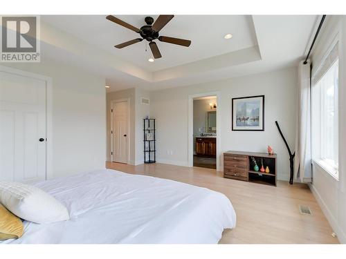 847 Rose Avenue, Kelowna, BC - Indoor Photo Showing Bedroom