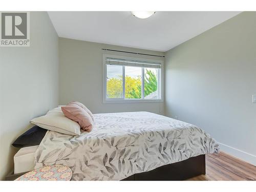 847 Rose Avenue, Kelowna, BC - Indoor Photo Showing Bedroom