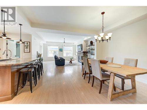 847 Rose Avenue, Kelowna, BC - Indoor Photo Showing Dining Room